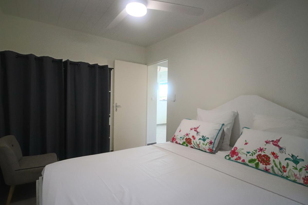 12 Location villa piscine martinique_la chambre1